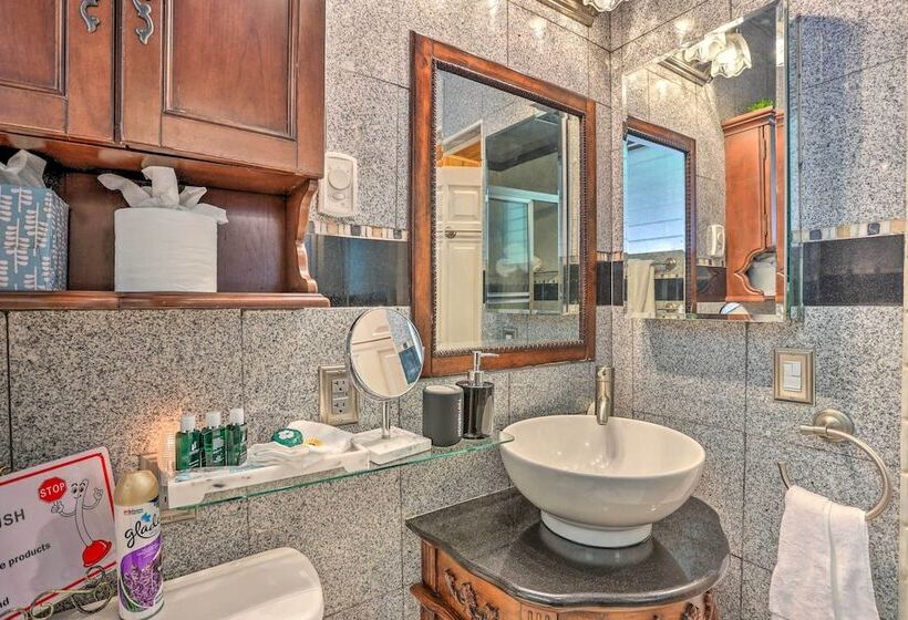 1 Mi To Lake Gregory: Boho Crestline Cabin