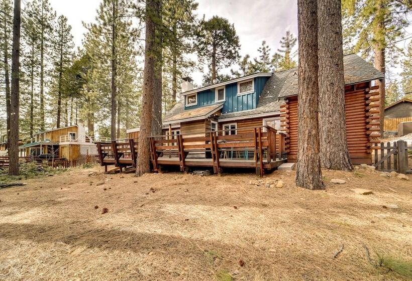 Boutique + Artsy Log Cabin In North Lake Tahoe!
