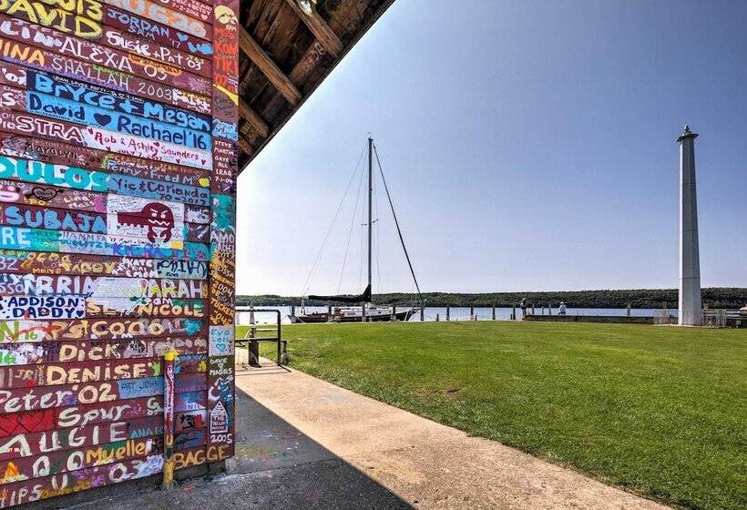 Boutique Home In Door County W/ Eagle Harbor Views