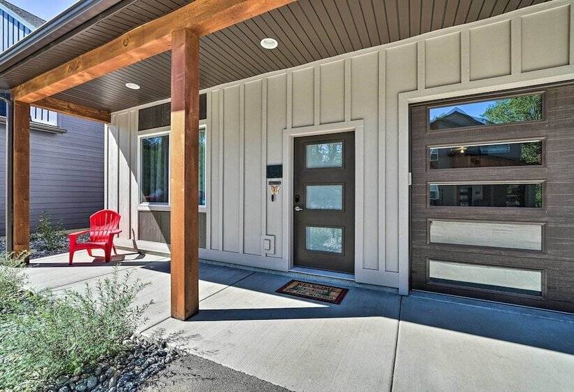 Bozeman Home W/ Deck: Walk To Fishing, Hot Springs