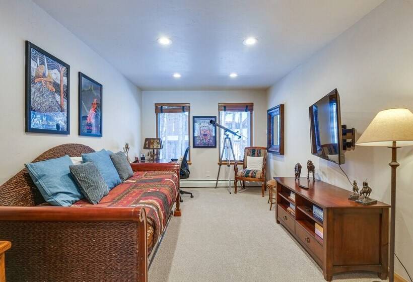Near Ski Access: Home W/ Hot Tub In Breck!