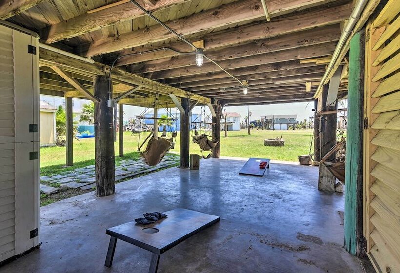 Breezy Surfside Beach Home W/ Deck: Walk To Beach