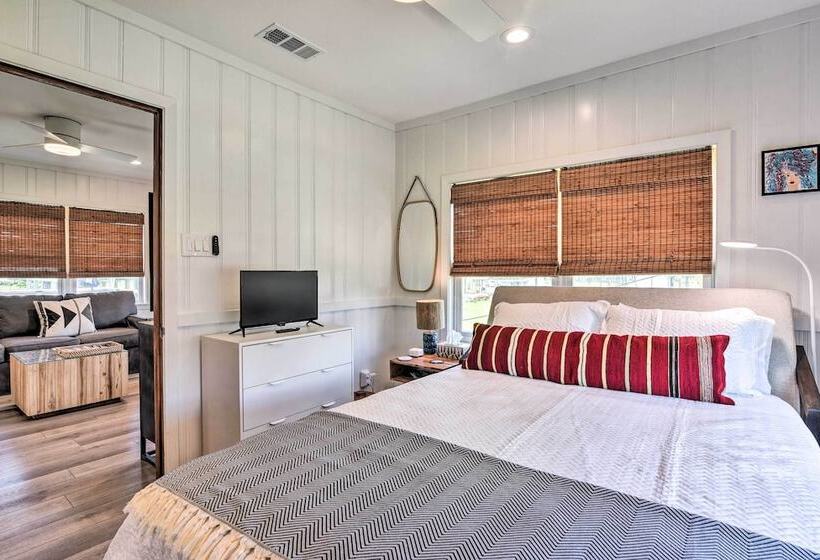 Breezy Surfside Beach Home W/ Deck: Walk To Beach