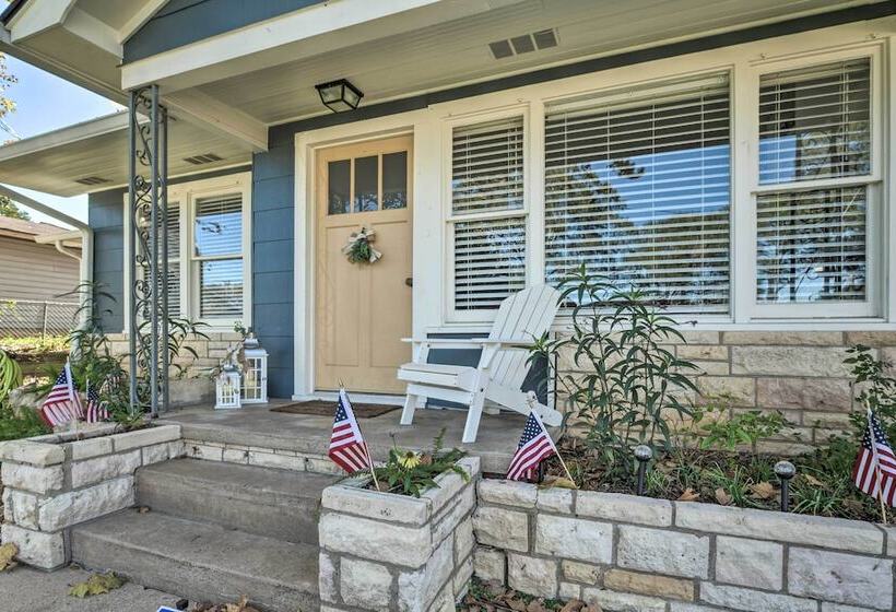 1 Mi To Dtwn: Family Friendly Brenham Bungalow!