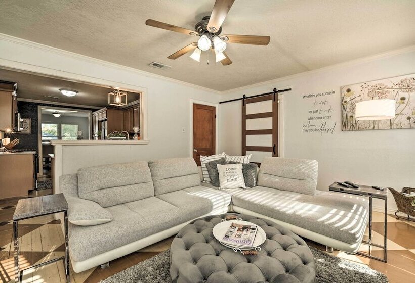 1 Mi To Dtwn: Family Friendly Brenham Bungalow!