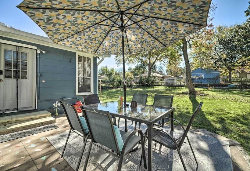 1 Mi To Dtwn: Family Friendly Brenham Bungalow!