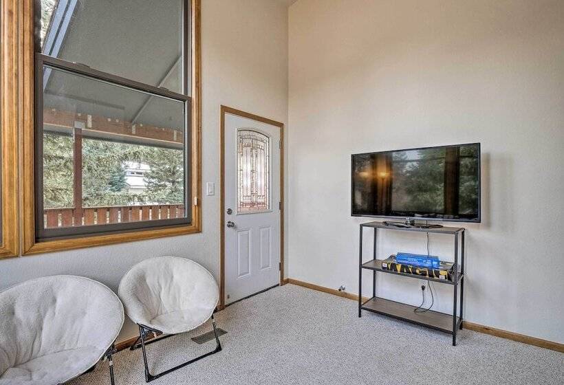 Bright Eagle Vail Escape W/ Deck + Mtn Views!