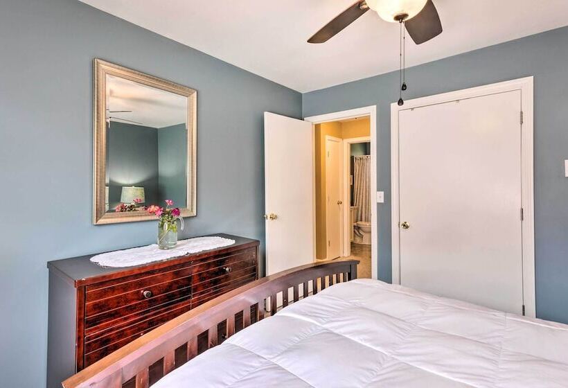 Bright Narragansett Beach Escape W/ Deck & Yard!