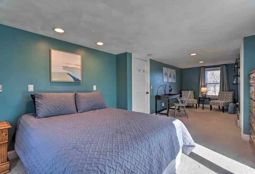 Bristol Home W/ Pool ~ 3 Mi To Dtwn & Beach!