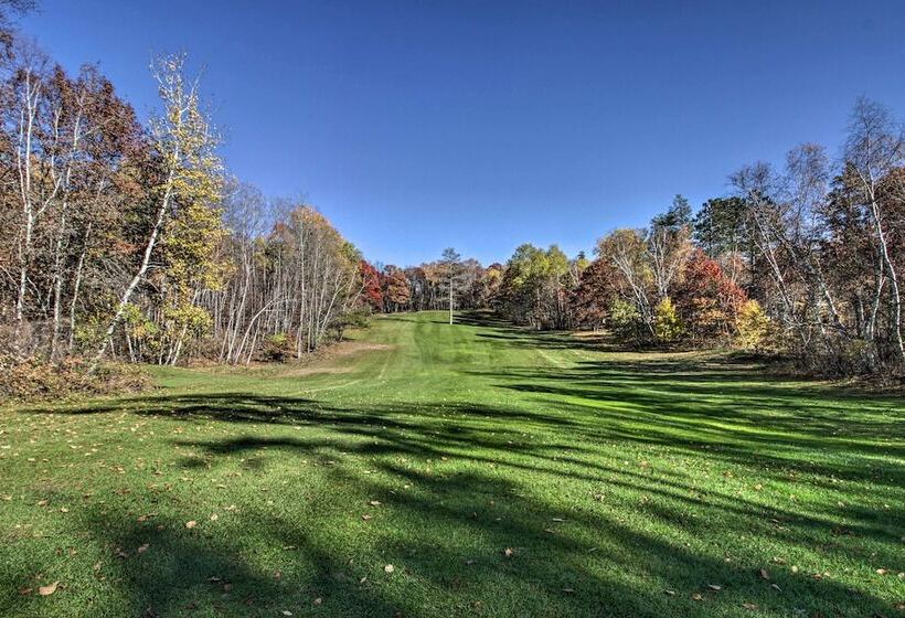 Cabin W/ Fire Pit & Movie Room, 1 Mi To Lake