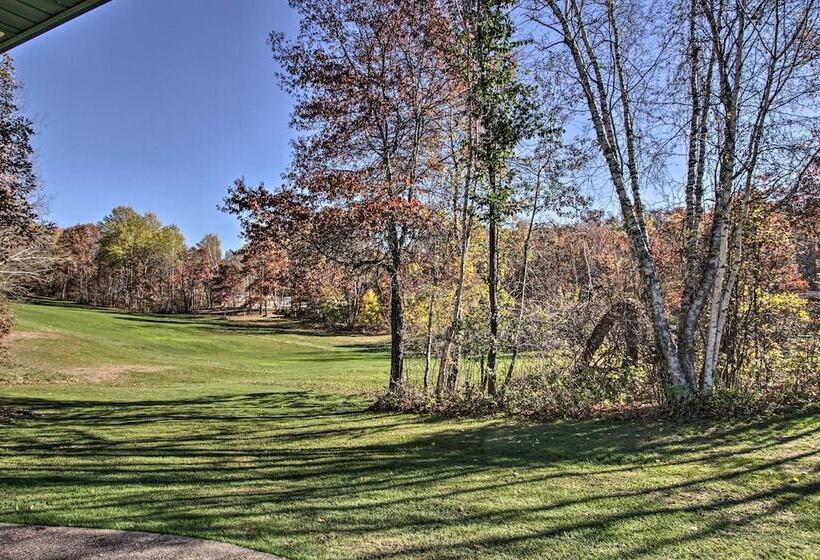 Cabin W/ Fire Pit & Movie Room, 1 Mi To Lake