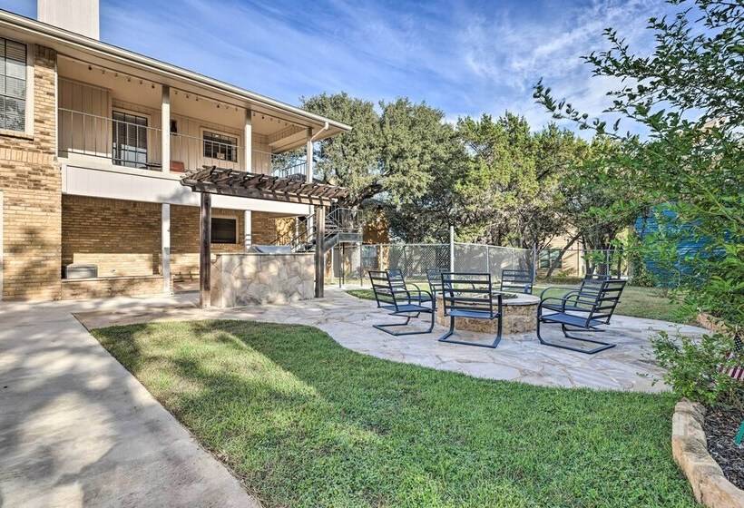 Canyon Lake Home: Hill Country & Water Views!