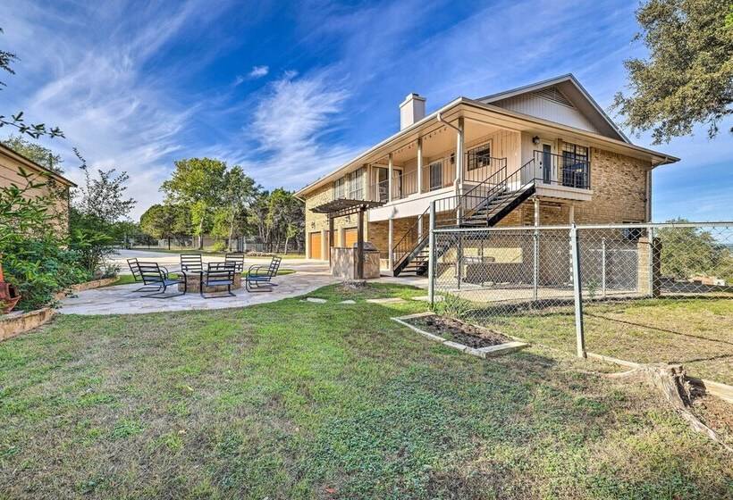 Canyon Lake Home: Hill Country & Water Views!