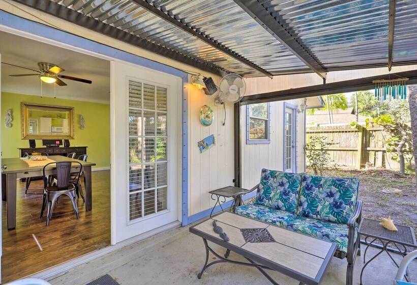 Cape Canaveral Cottage W/ Hot Tub: Walk To Beach