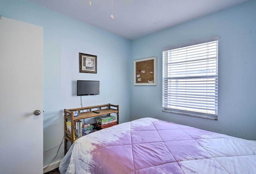 Cape Canaveral Cottage W/ Hot Tub: Walk To Beach