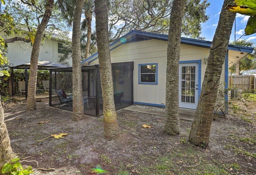 Cape Canaveral Cottage W/ Hot Tub: Walk To Beach