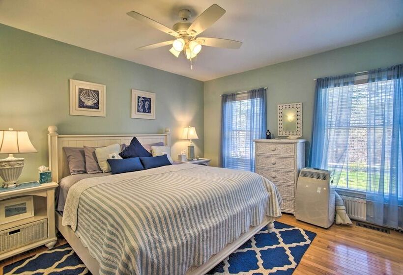 1 Mi To Beach: Home W/ Fire Pit & Bbq In Cape Cod!