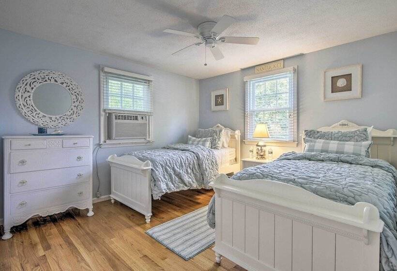 ~ 4 Mi To Dtwn: Chatham Home W/ Fire Pit