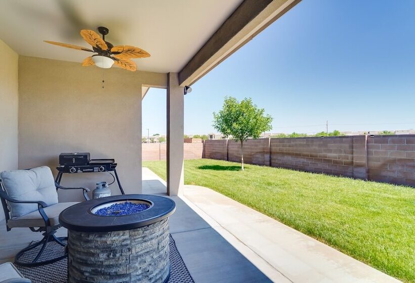 Carlsbad Retreat W/ Fire Pit & Fenced Yard!