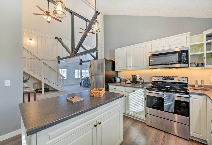 Centrally Located Pinedale Vacation Rental!