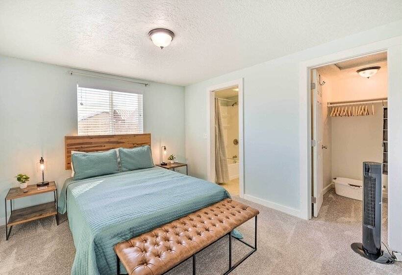 Centrally Located Pinedale Vacation Rental!