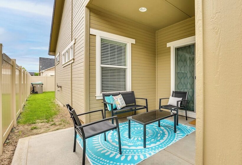 Charming Boise Home ~ 8 Mi To Downtown!