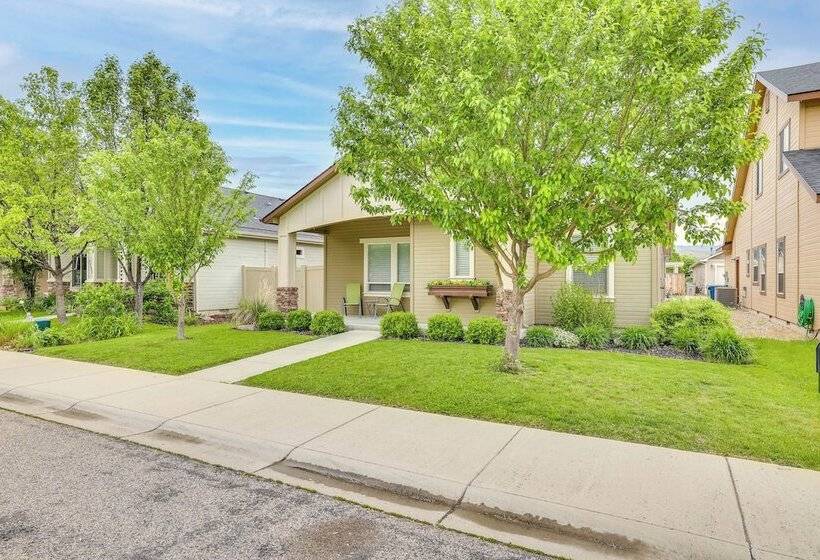 Charming Boise Home ~ 8 Mi To Downtown!
