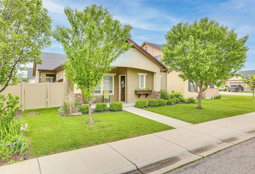 Charming Boise Home ~ 8 Mi To Downtown!