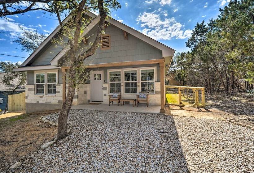 Charming Canyon Lake Home   Walk To Boat Ramp
