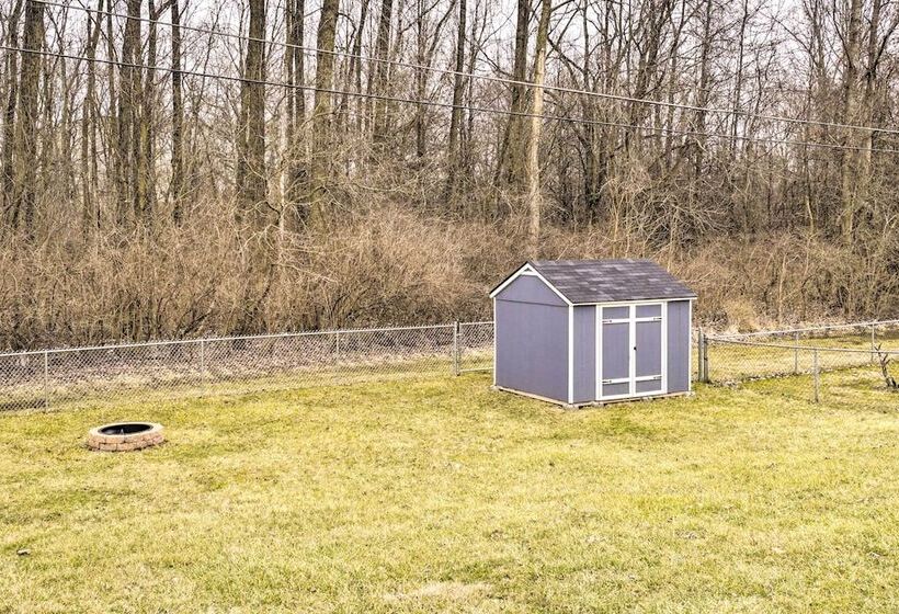 Charming Columbus Home ~ 7 Mi To Ohio State!