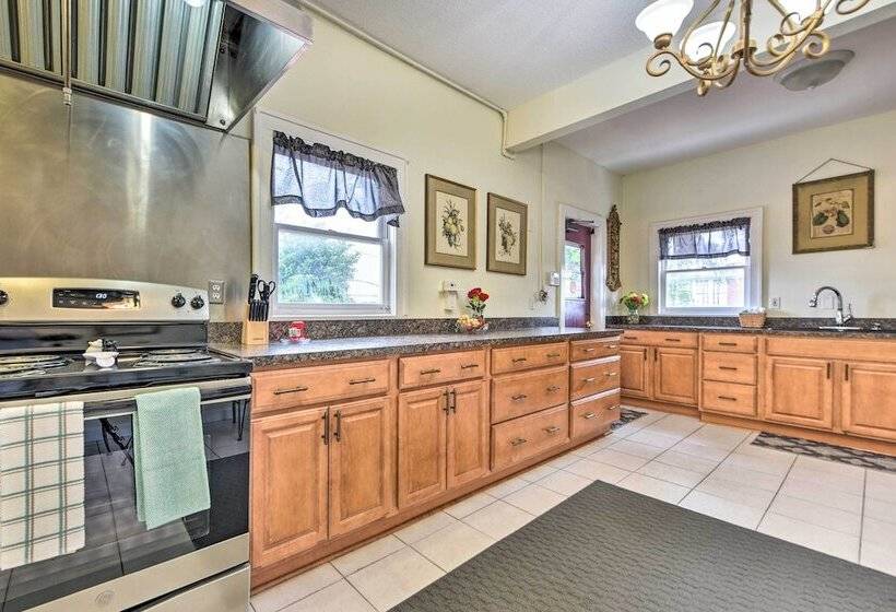 Historic Green Cove Springs Home   Walk To Coast!