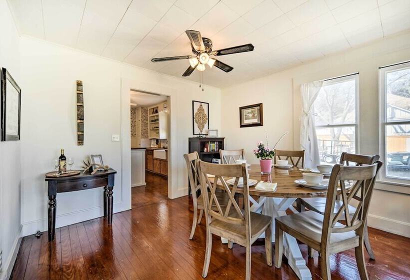 Charming Home Near Downtown Fredericksburg!