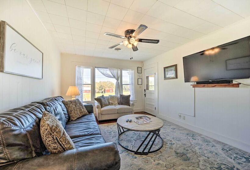 Charming Home Near Downtown Fredericksburg!