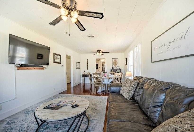 Charming Home Near Downtown Fredericksburg!