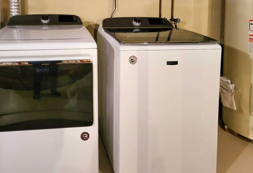 Walk To Lake Superior: Ontonagon Home W/ Fire Pit!