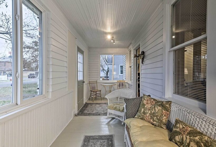 Walk To Lake Superior: Ontonagon Home W/ Fire Pit!