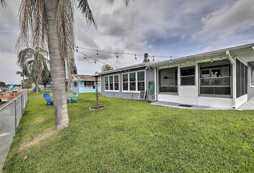 Charming Home W/ Patio, 7 Mi To Sunset Beach!