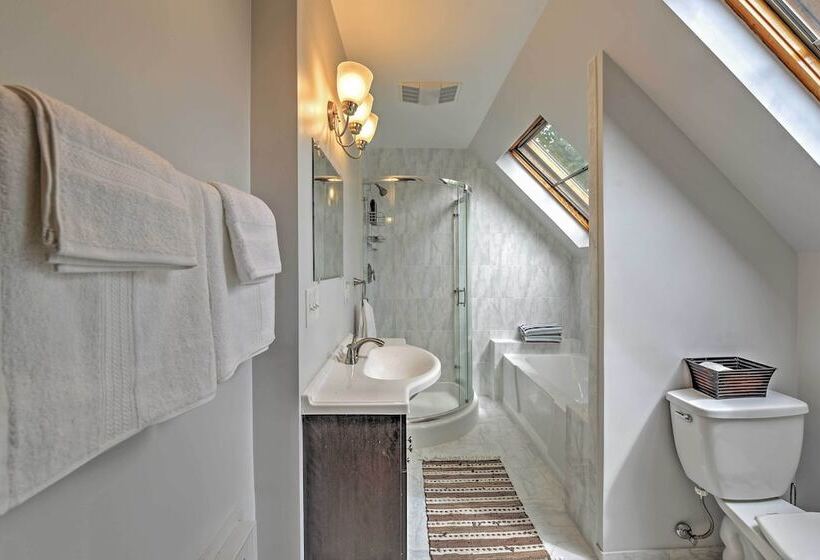 Charming Hyannis Home W/ Deck: Walk To Beach!