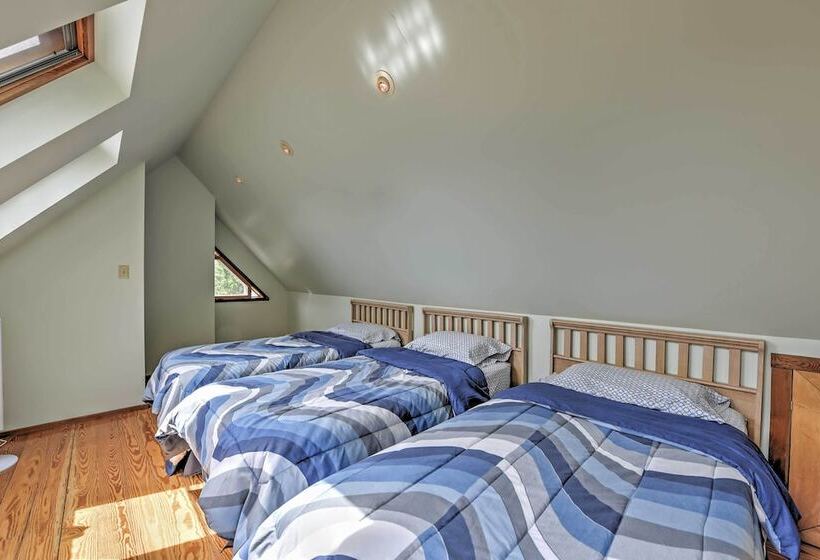 Charming Hyannis Home W/ Deck: Walk To Beach!