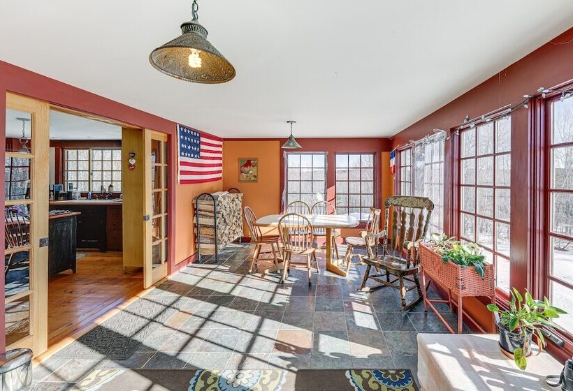 Charming Lovell Farmhouse   17 Acres W/ Mtn Views!