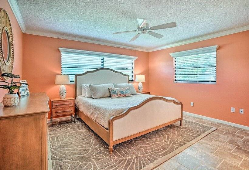 Charming Naples Home W/ Patio ~ 5 Mi To Beach