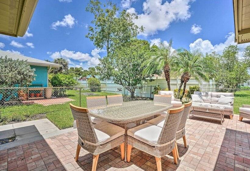 Charming Naples Home W/ Patio ~ 5 Mi To Beach