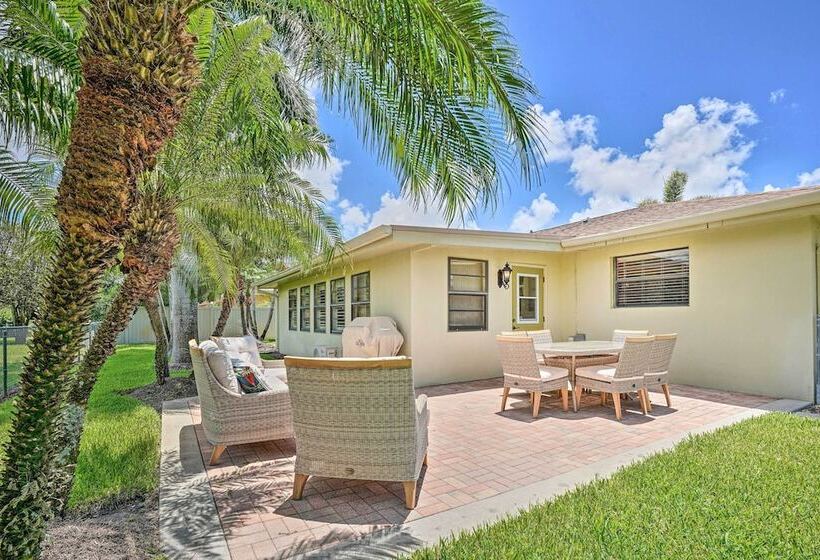 Charming Naples Home W/ Patio ~ 5 Mi To Beach