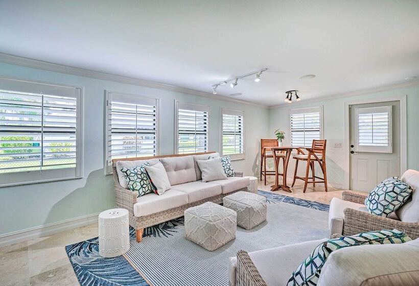 Charming Naples Home W/ Patio ~ 5 Mi To Beach
