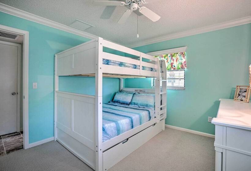 Charming Naples Home W/ Patio ~ 5 Mi To Beach