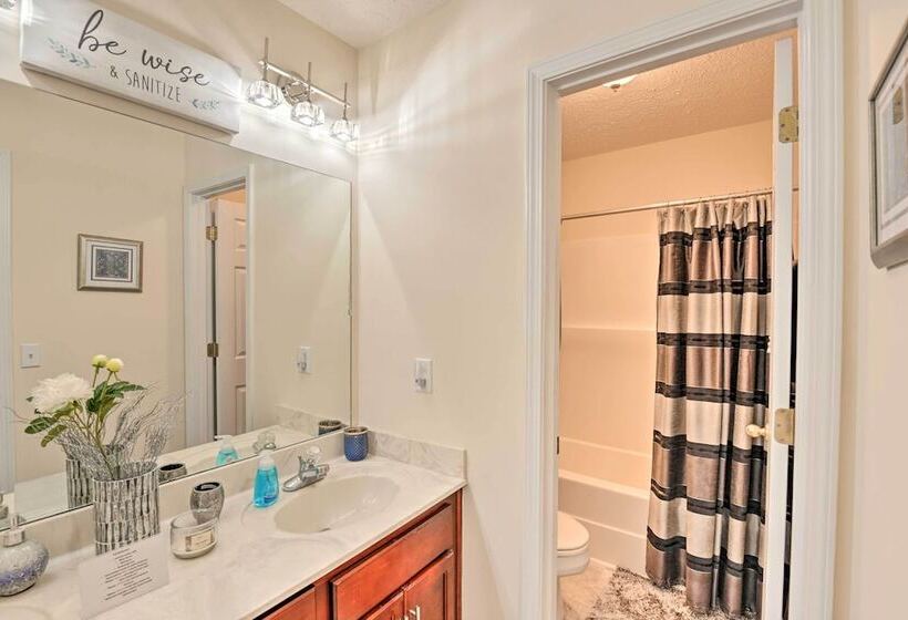 Charming Nashville Home ~ 6 Mi To Downtown!