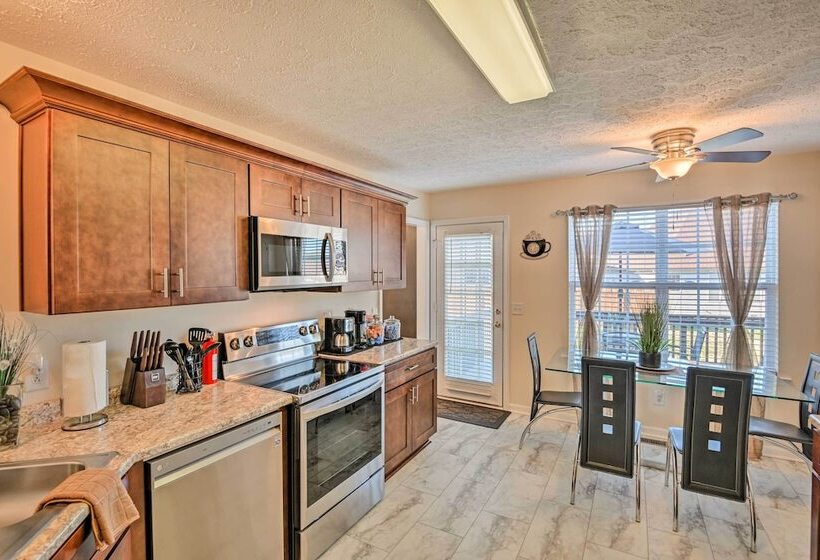 Charming Nashville Home ~ 6 Mi To Downtown!