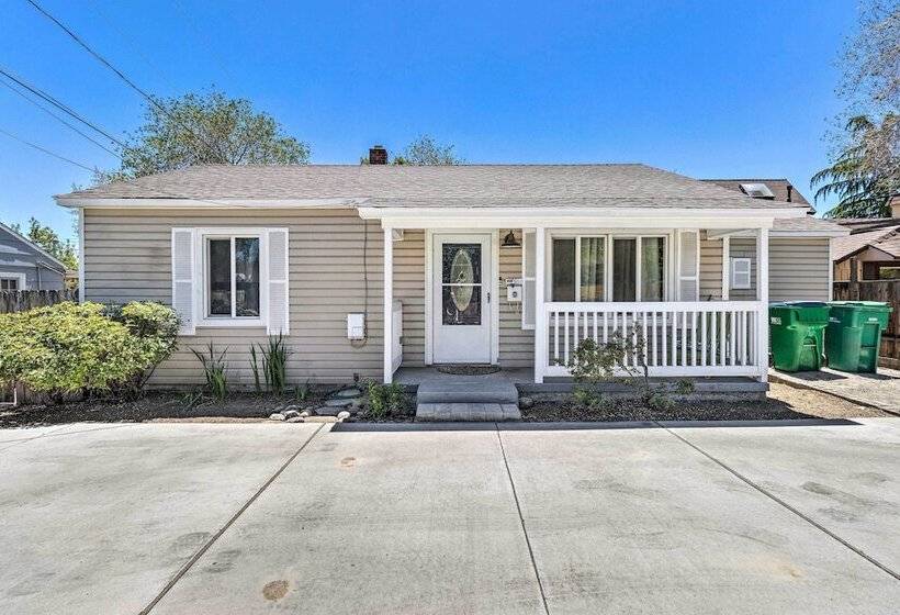Reno Home W/ Deck: 1 Mi To Riverwalk District!