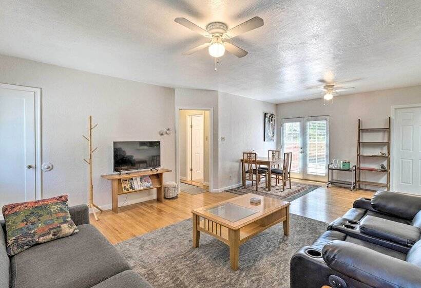 Reno Home W/ Deck: 1 Mi To Riverwalk District!