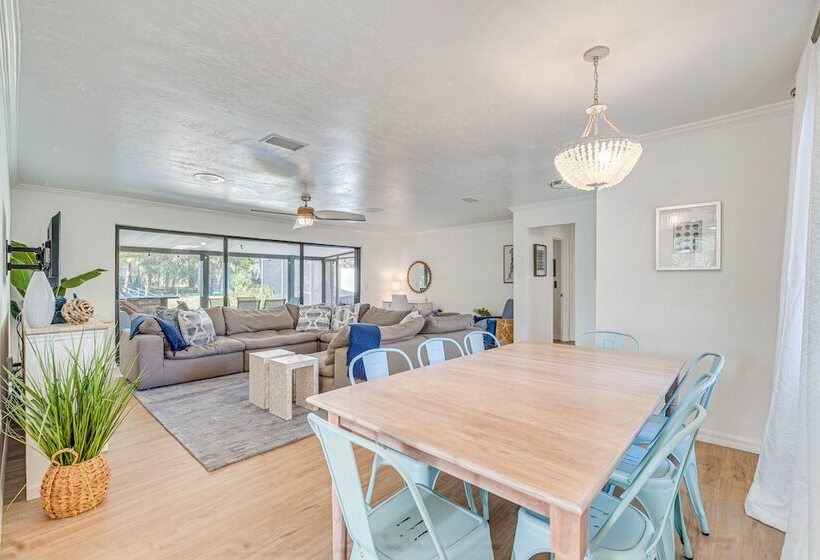 Riverfront Home W/ Boat Dock & Kayaks!